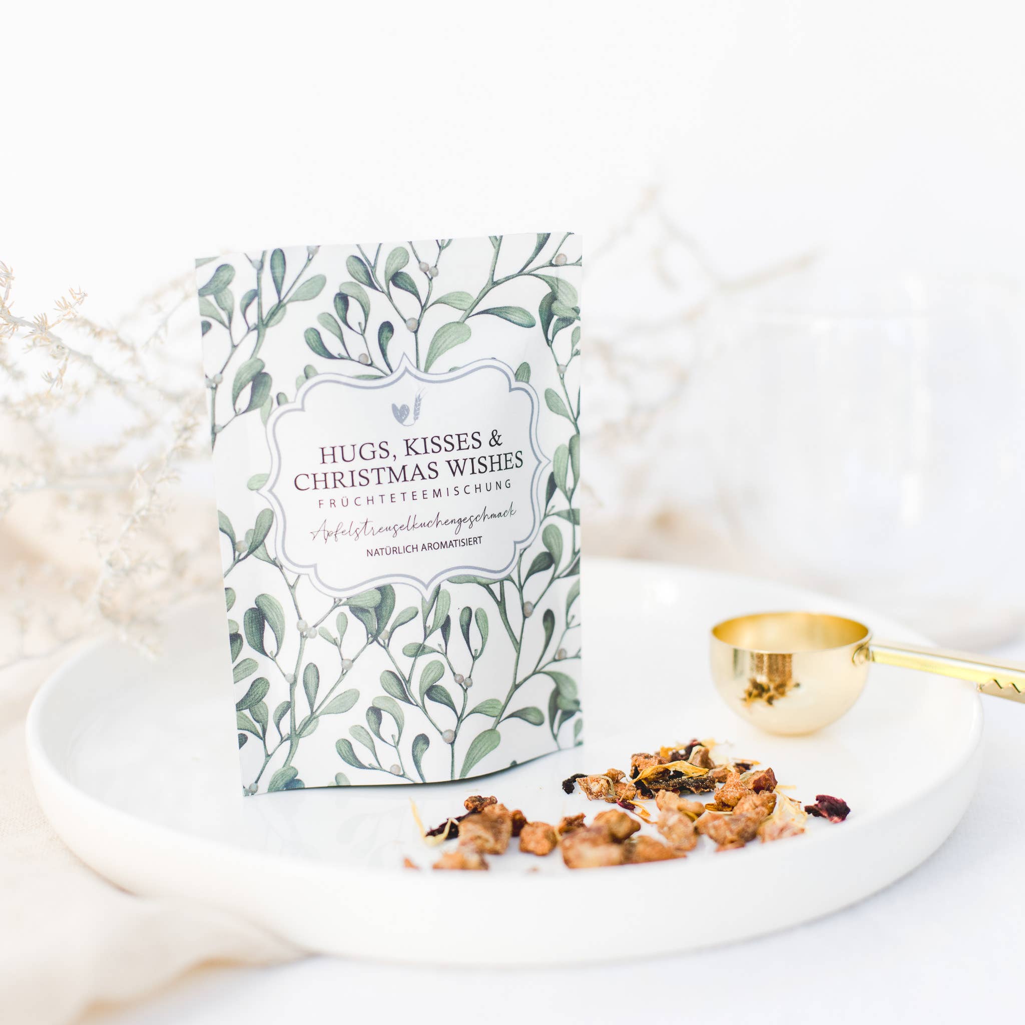 Hugs, Kisses & Christmas Wishes - Tea Bag