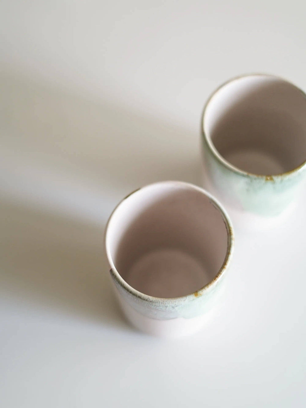 Handgemaakte keramische beker - Jade - Groen &amp; Wit - 260 ml